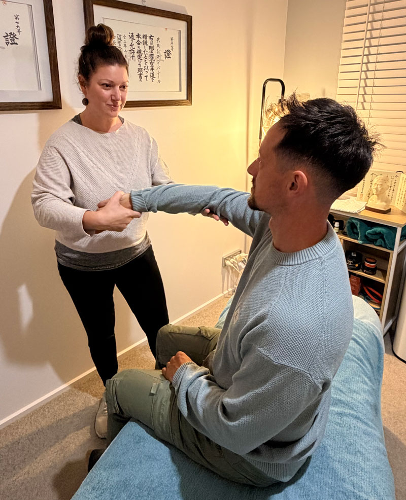 Tennis elbow treatment at Bodyworkx in Ringwood and Eltham