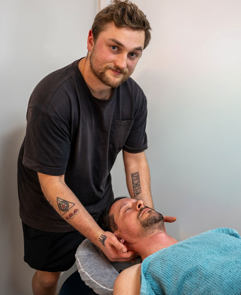 neck-pain-2-bodyworkx-clinic-Ringwood neck pain and headache treatment Ringwood and Eltham